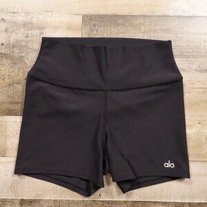 Alo Yoga 3" High-Waist Airlift Shorts
Women's Size Medium Black